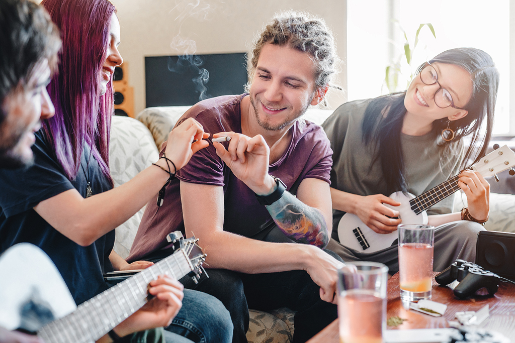 4 friends smoking cannabis